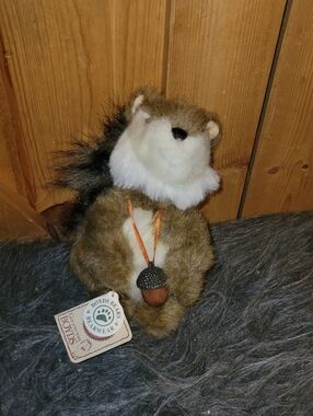 Boyds Bears Brown and White Squirrel Plush with Acorn Pendant Merle B Squirrel